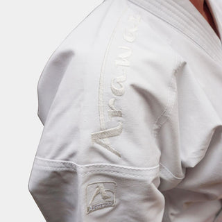 Karatepak Arawaza Kata Deluxe Evo WKF wit borduursel