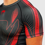 Rashguard Venum Amazonia Reborn maniche corte Nero-rosso-Combat Arena