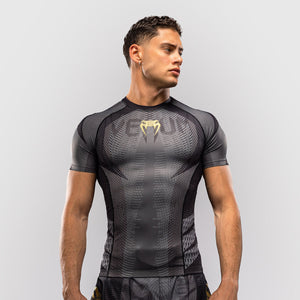 Rashguard Venum Galactic 3.0 korte mouwen Zwart-goud-Combat Arena