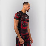Rashguard Venum Matupa korte mouwen Zwart-rood-Combat Arena