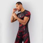 Rashguard Venum Matupa korte mouwen Zwart-rood-Combat Arena